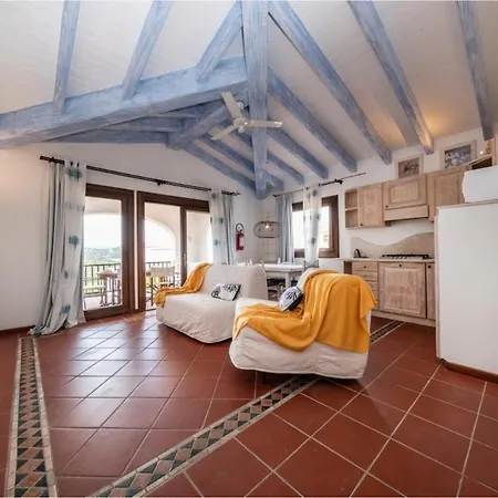 Private Beaches And Patio With A View, Cala Del Faro Apartamento Capo Ferro