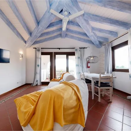Private Beaches And Patio With A View, Cala Del Faro Apartamento Capo Ferro