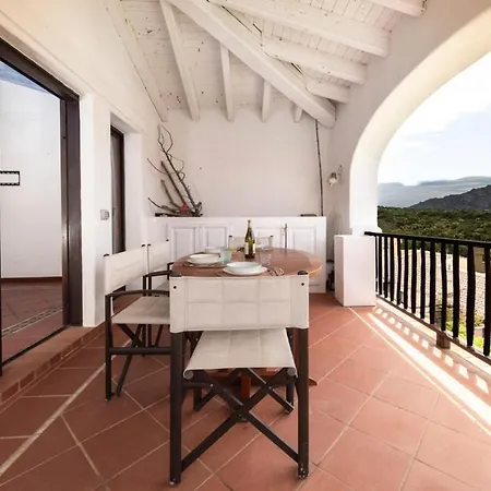 Private Beaches And Patio With A View, Cala Del Faro Apartamento