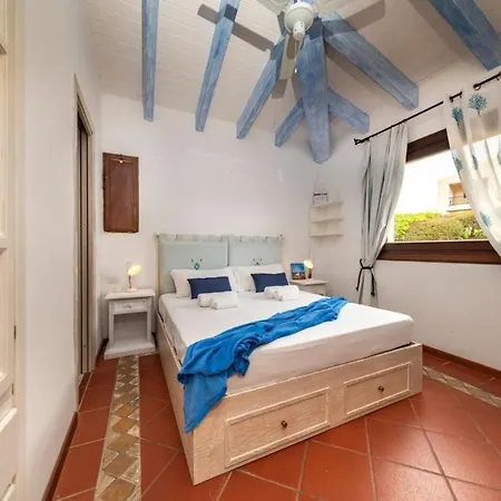 Private Beaches And Patio With A View, Cala Del Faro Apartamento Capo Ferro