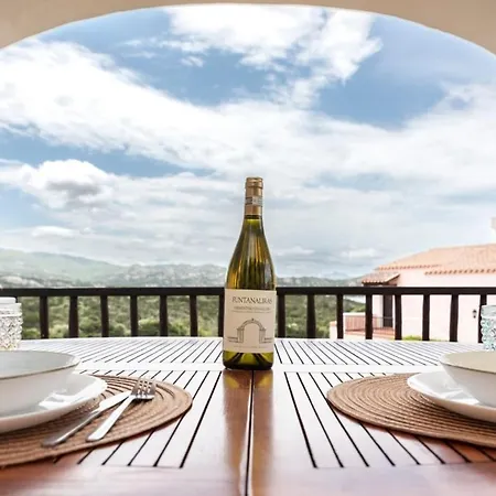 Private Beaches And Patio With A View, Cala Del Faro Apartamento